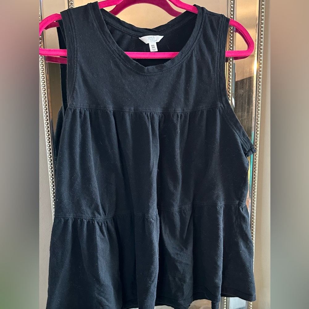 Time & Tru women’s black flowy tank. Size 20.